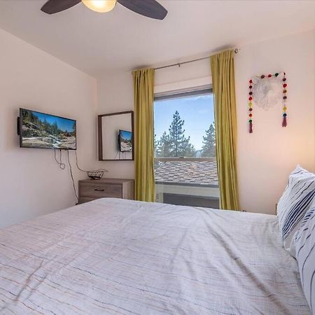 Lake Views, Pet-Friendly Cabin With Hot-Tub In King'S Beach Kings Beach Exterior photo