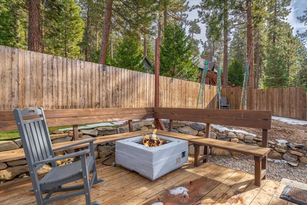 Lake Views, Pet-Friendly Cabin With Hot-Tub In King'S Beach Kings Beach Exterior photo