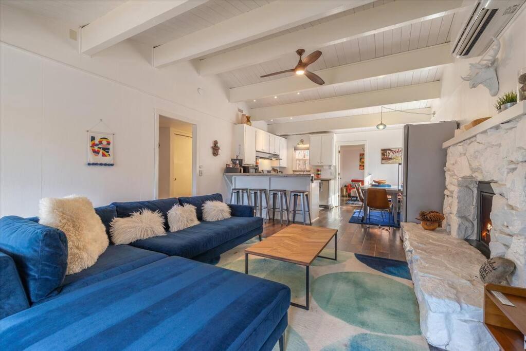 Lake Views, Pet-Friendly Cabin With Hot-Tub In King'S Beach Kings Beach Exterior photo
