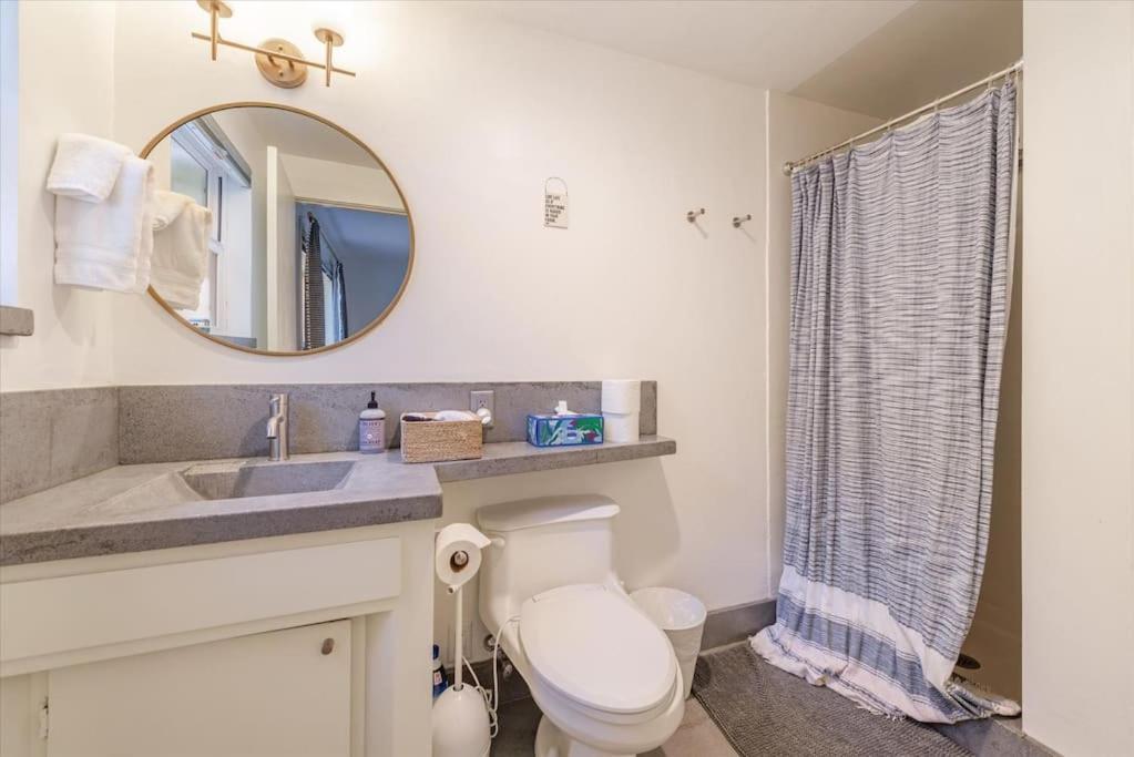 Lake Views, Pet-Friendly Cabin With Hot-Tub In King'S Beach Kings Beach Exterior photo