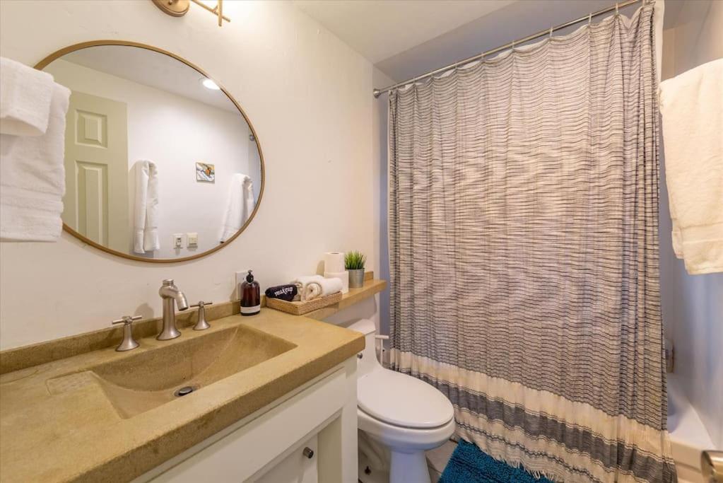 Lake Views, Pet-Friendly Cabin With Hot-Tub In King'S Beach Kings Beach Exterior photo